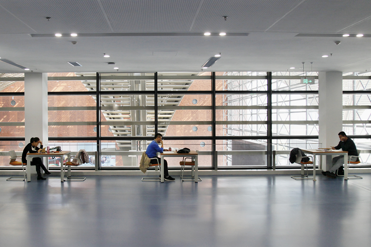 公共文化服务体系建设发展现状与问题分析