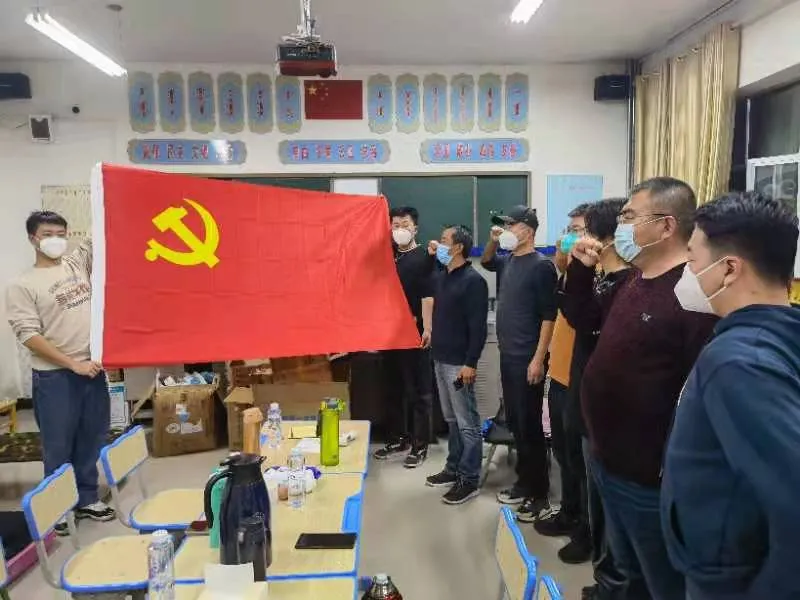 致敬“逆行者”：去时无悔 归来无恙