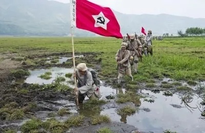 革命的信仰 民族的脊梁：记红西路军独脚将军作家——谢良