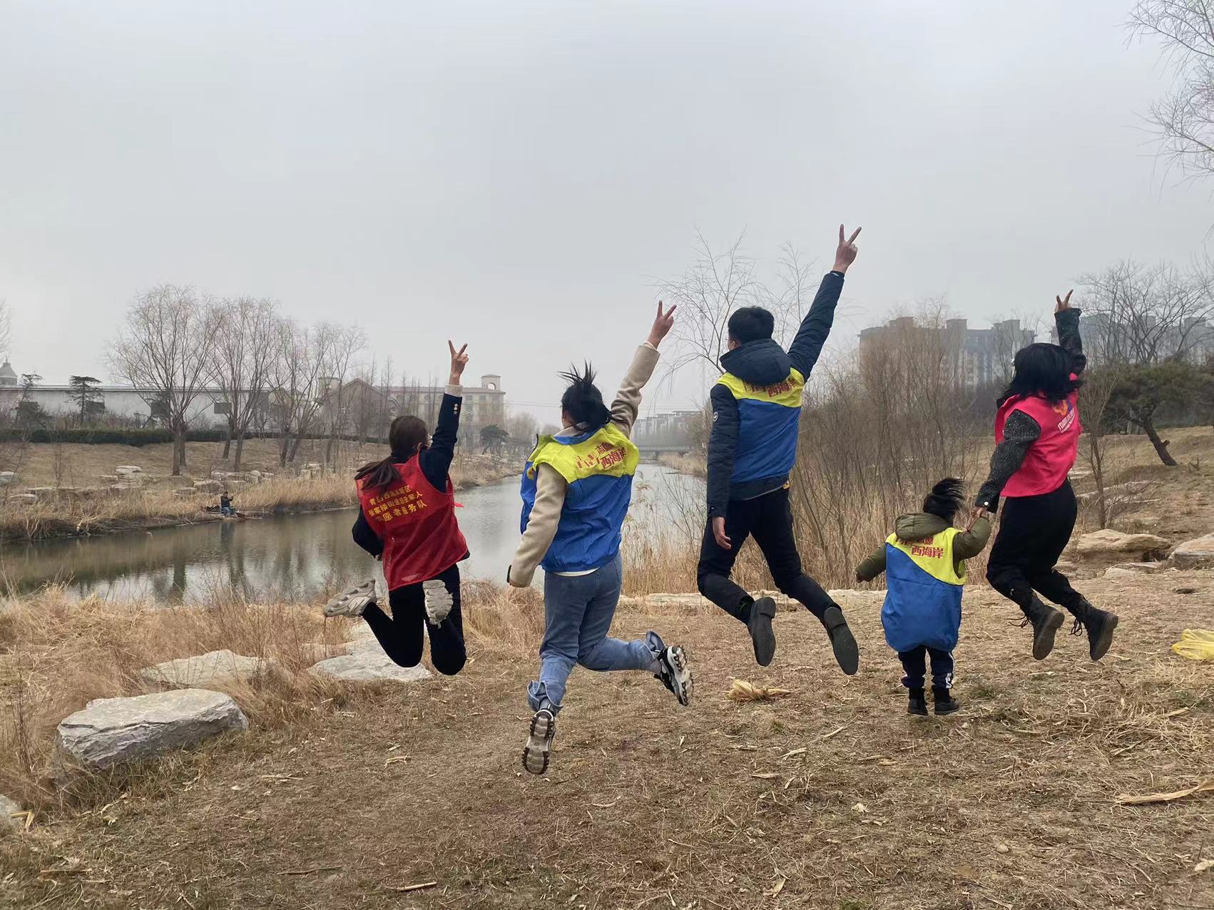 青岛西海岸新区张家楼街道开展环保志愿服务活动