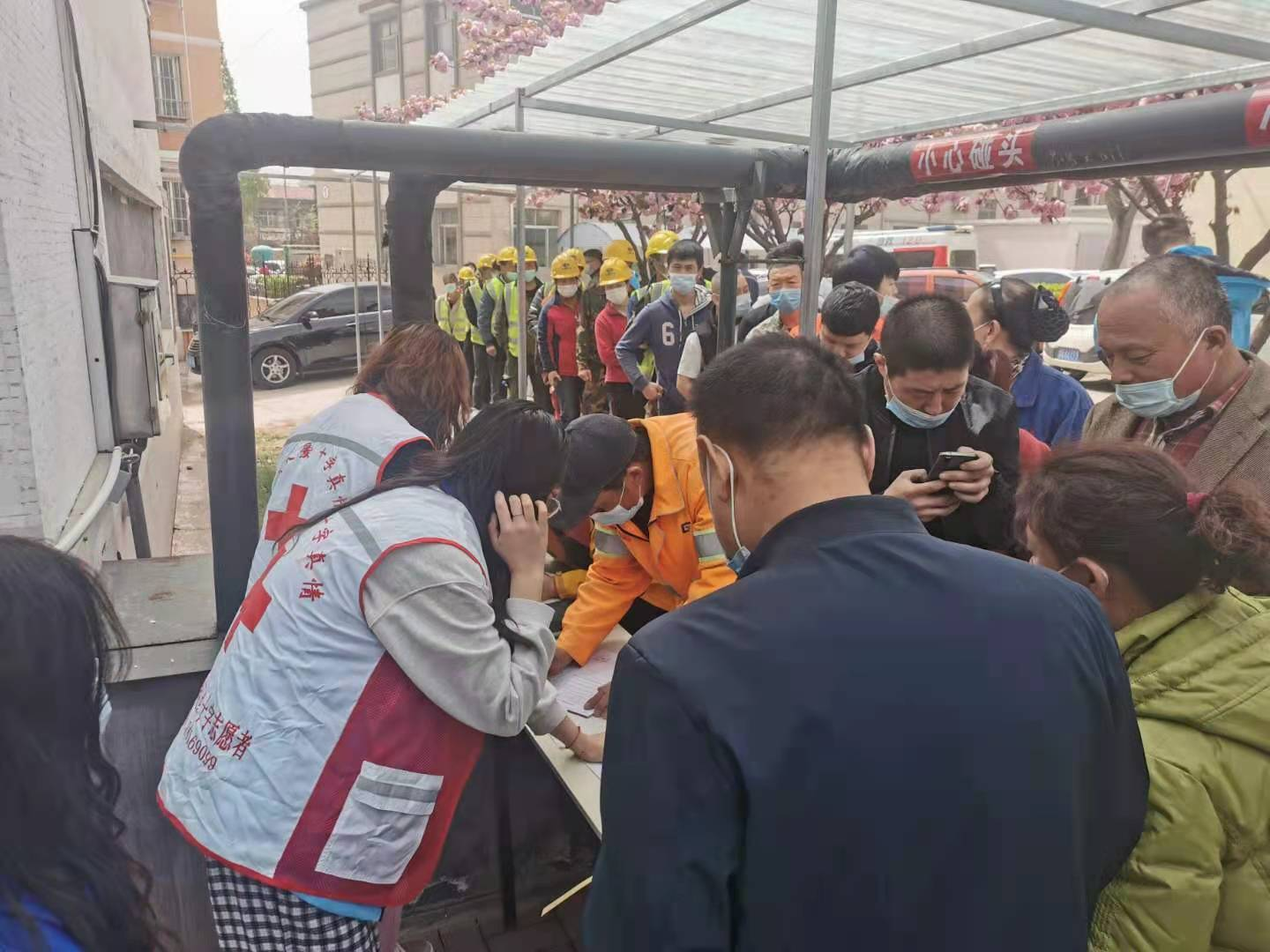 青岛西海岸新区滨海街道计生协会深入基层助力开展全员核酸检测