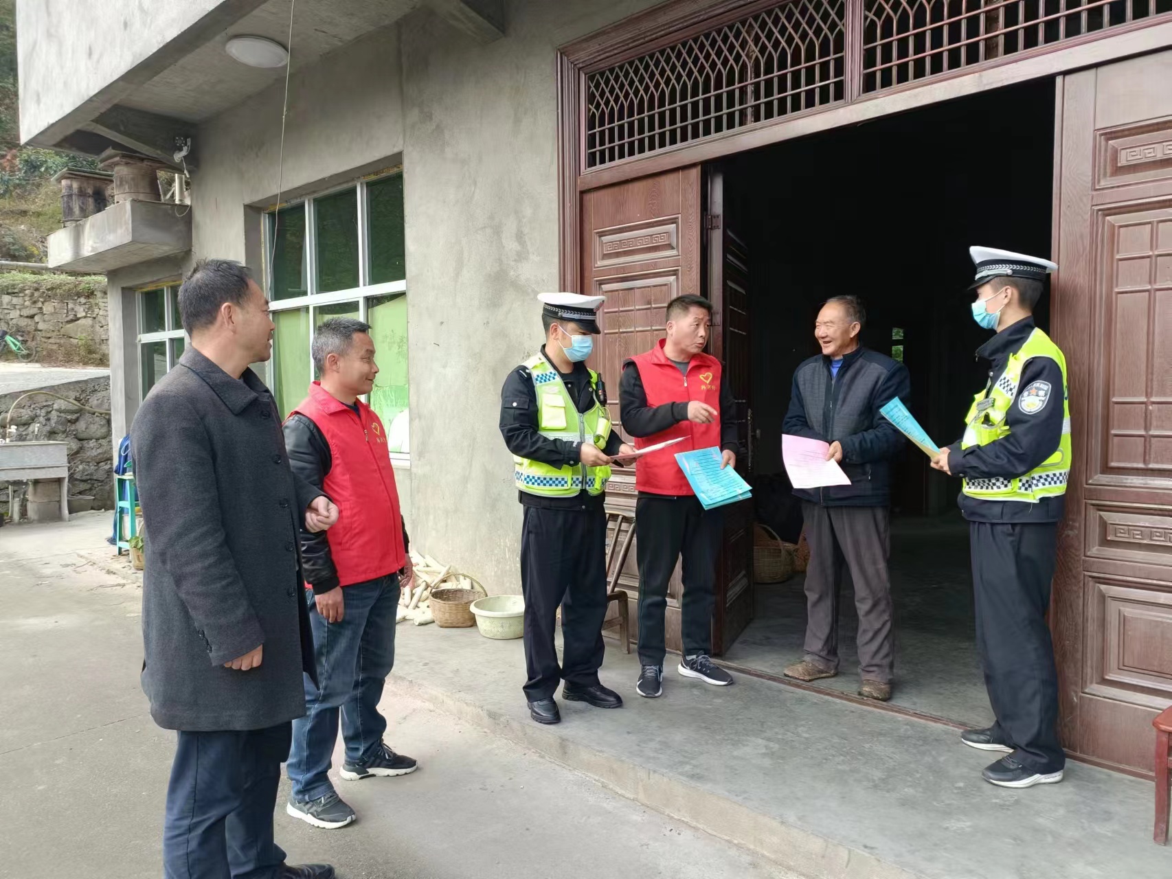 国网平利：疫情防控勇担当 驻村帮扶践初心