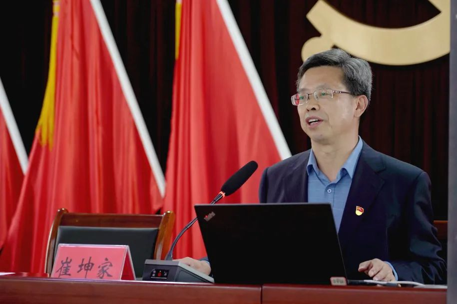 青岛西海岸新区滨海街道召开学习贯彻党的二十大精神工委区委宣讲团报告会