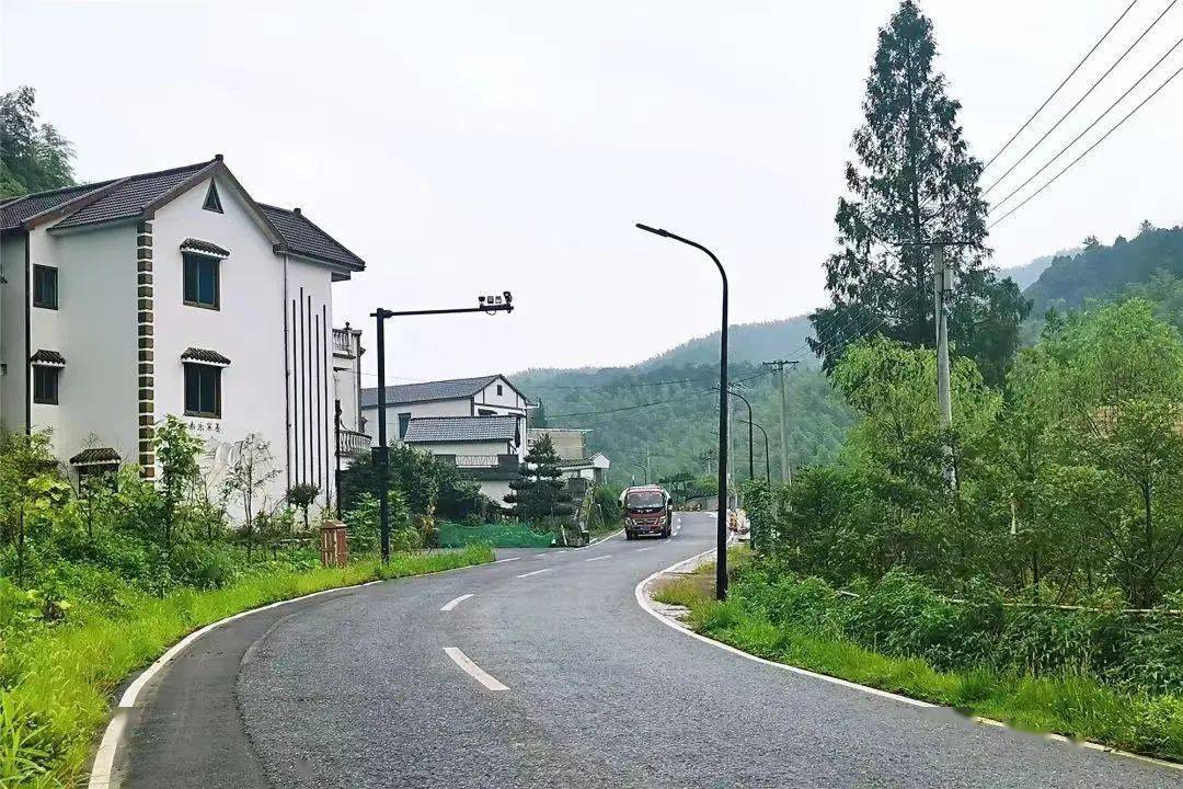 江苏滨海滨淮镇：把“舒心路”铺进群众的心坎里