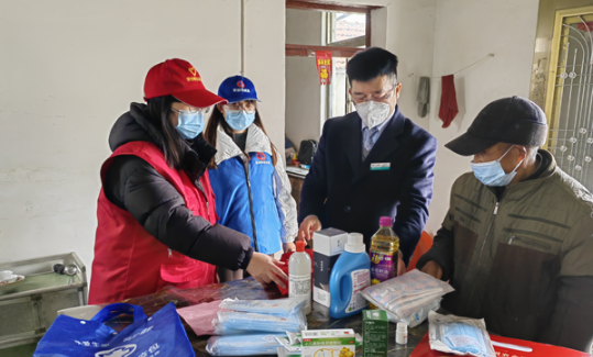 江苏盐城亭湖便仓镇：新春佳节送温暖 点滴真情系民心