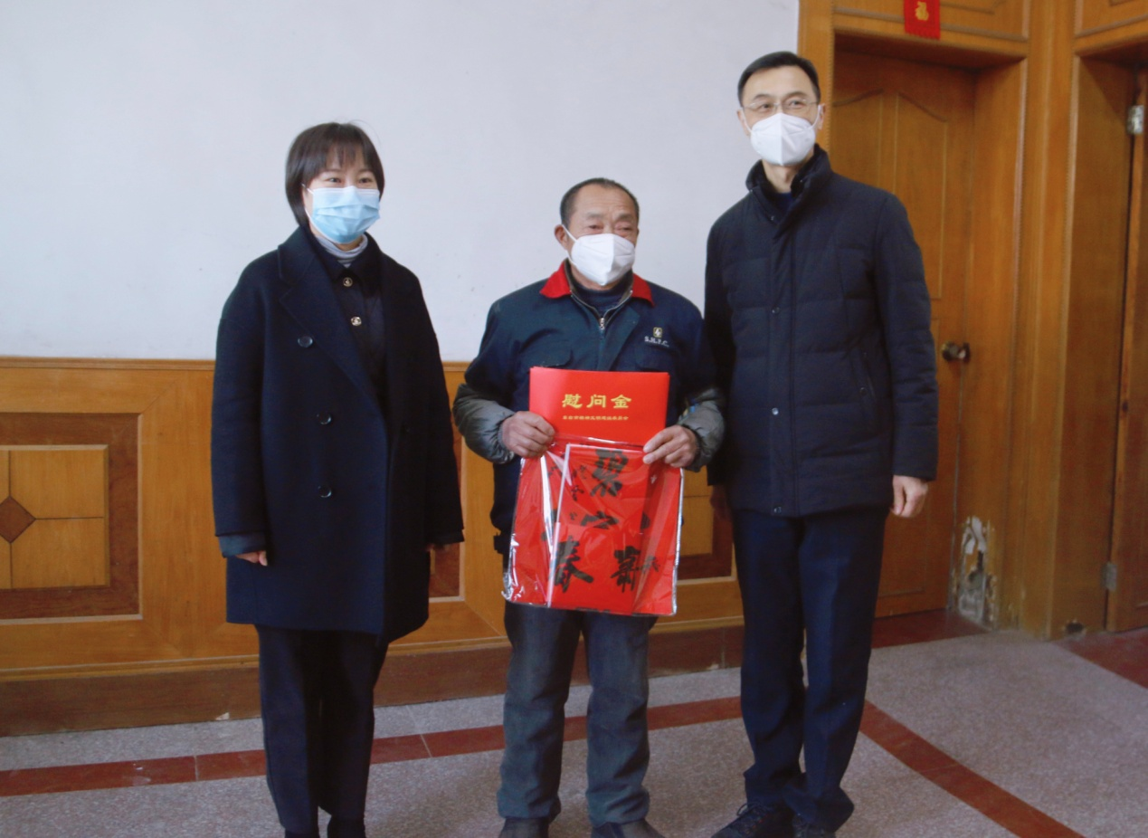 江苏盐城东台五烈镇：开展冬训“大走访”把温暖和关爱送进群众家中