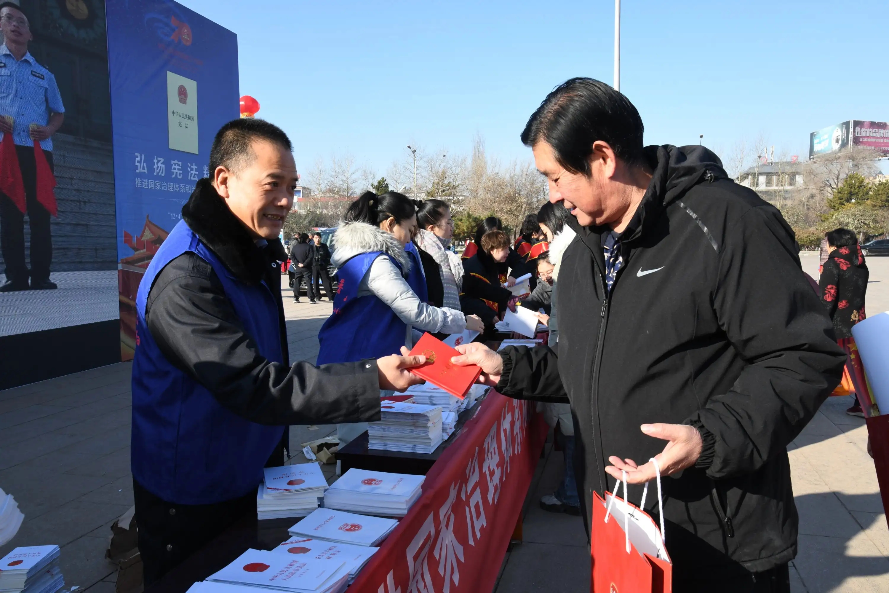 江苏亭湖毓龙街道：开展法治宣传活动