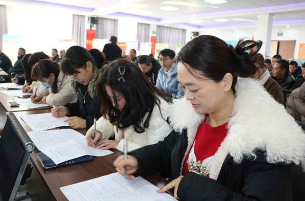江苏盐城建湖县：送“理”进基层 冬训振人心