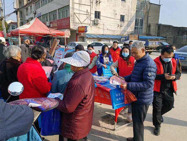 盐城建湖高作镇：党员冬训宣传保护消费者权益