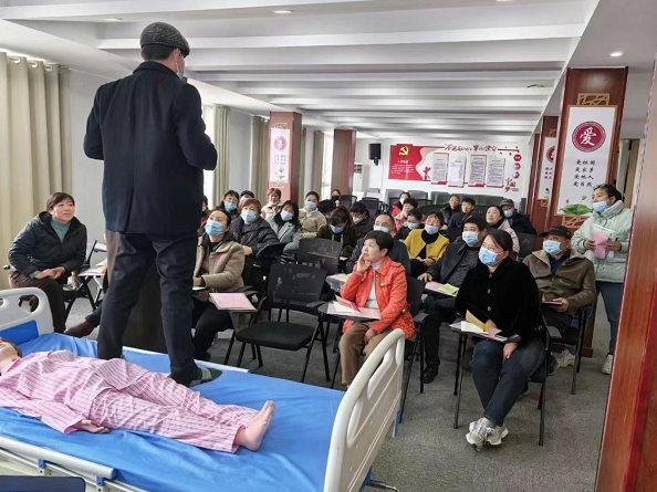 盐城亭湖区新兴镇：强化技能培训 助力群众高质量就业