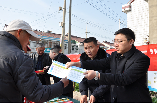 盐城大丰：集市上的普法宣传接地气聚人气