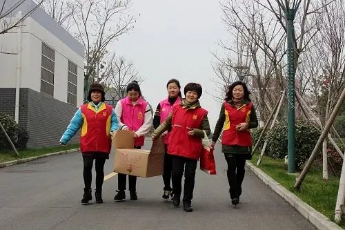 江苏盐城盐南高新区：践行雷锋精神，弘扬时代新风