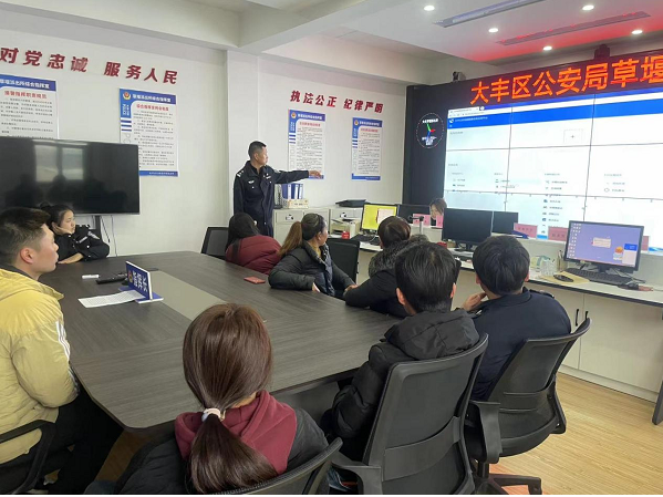 江苏盐城大丰区：民辅警家属进警营 大家小家心连心