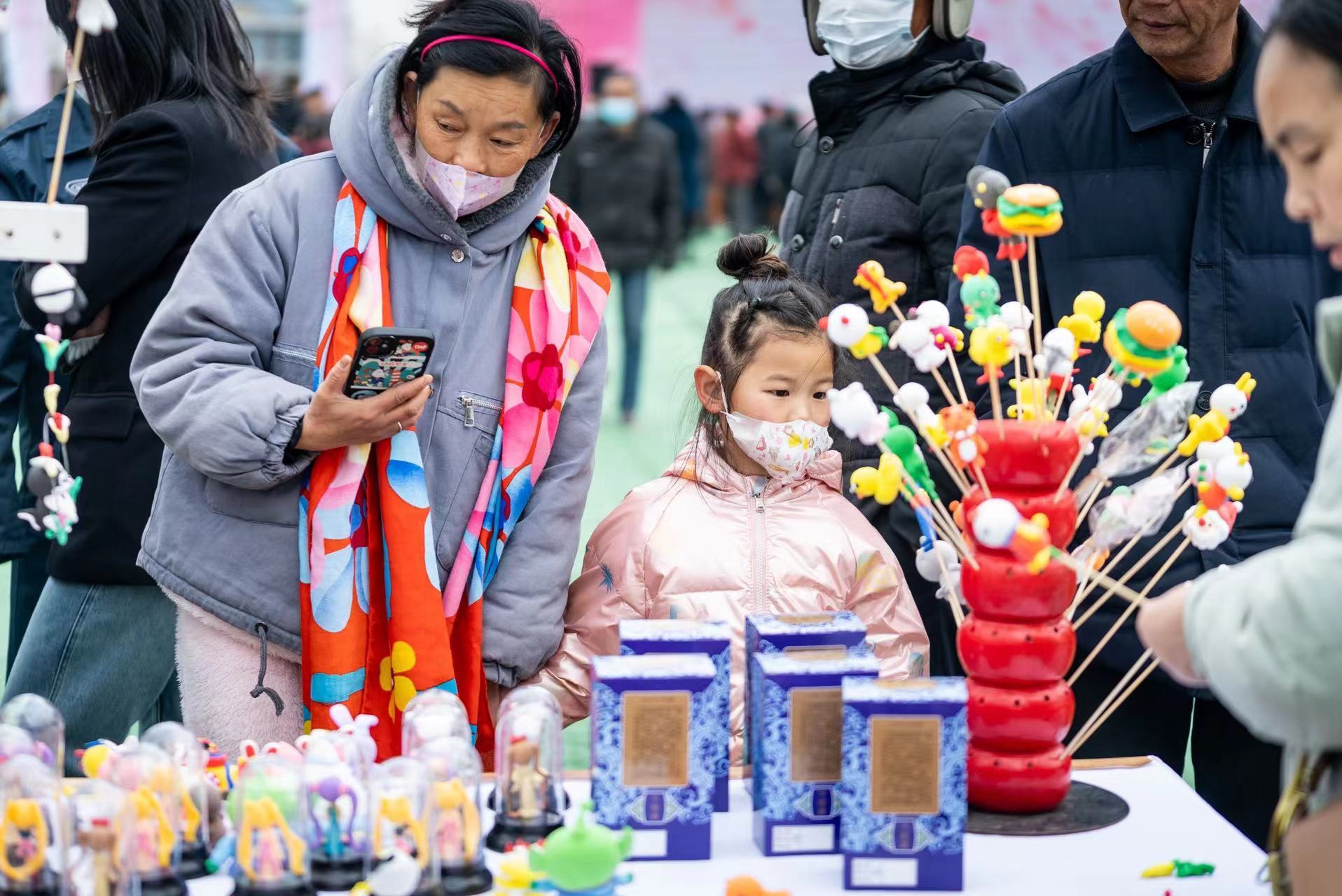 盐城亭湖区南洋镇：首届桃花节开幕