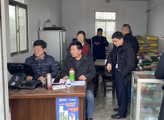 江苏东台市开展农资检查 保障农户权益助力乡村振兴