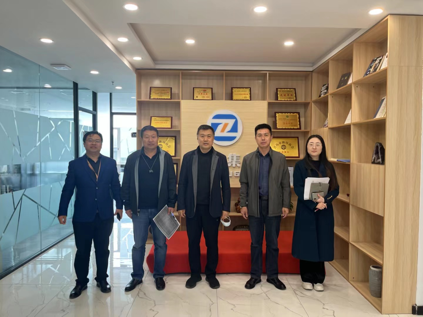 青岛市城阳区残联领导莅临中投人力集团走访调研