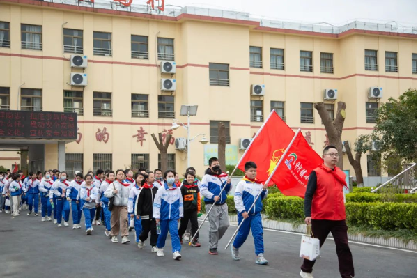 江苏盐城东台许河镇：缅怀先烈 厚植爱党爱国情怀