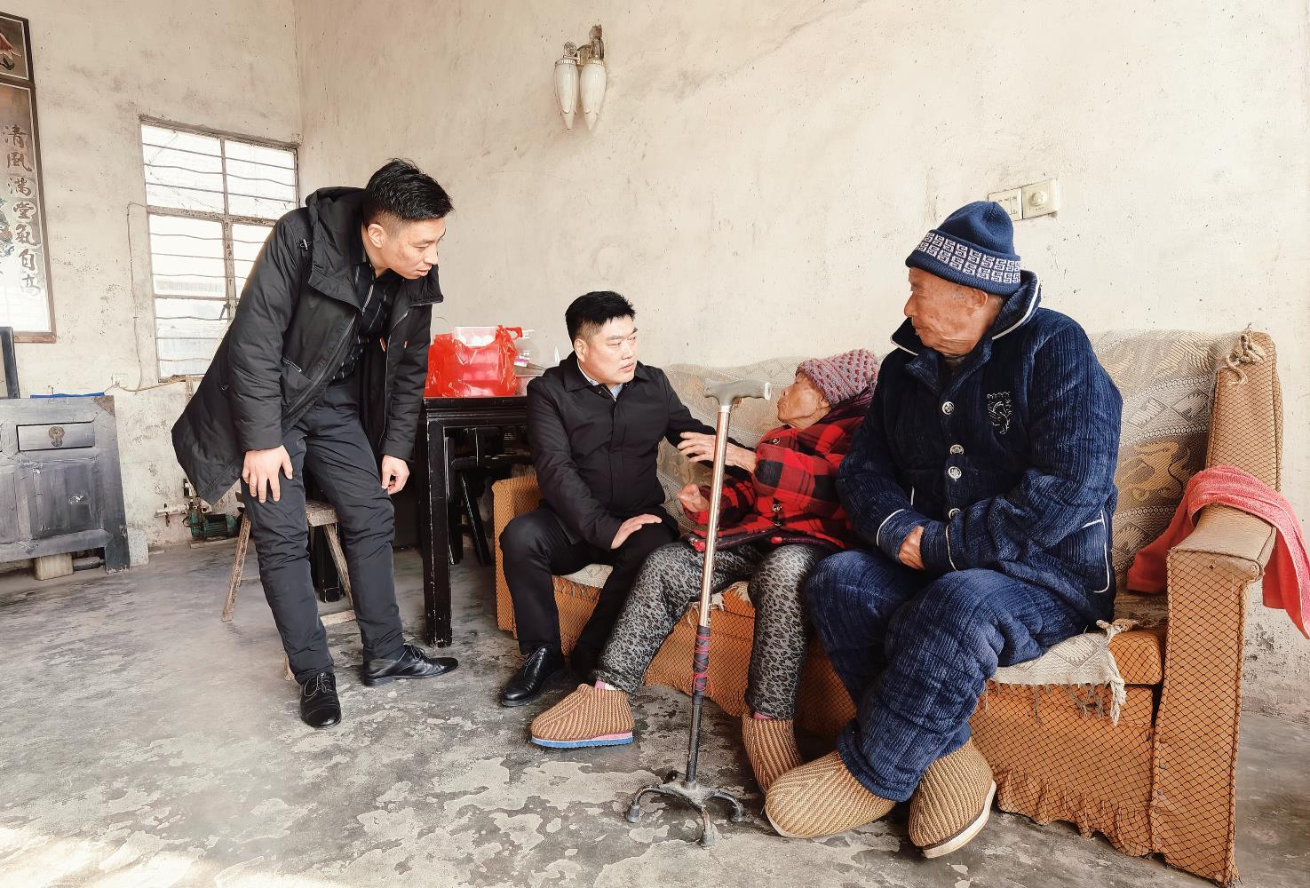 盐城市大丰区万盈镇：入户走访察民情 用心用情解民忧