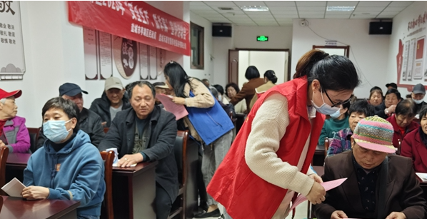 江苏盐城亭湖区文峰街道开展“智享晚年 智慧助老”主题活动