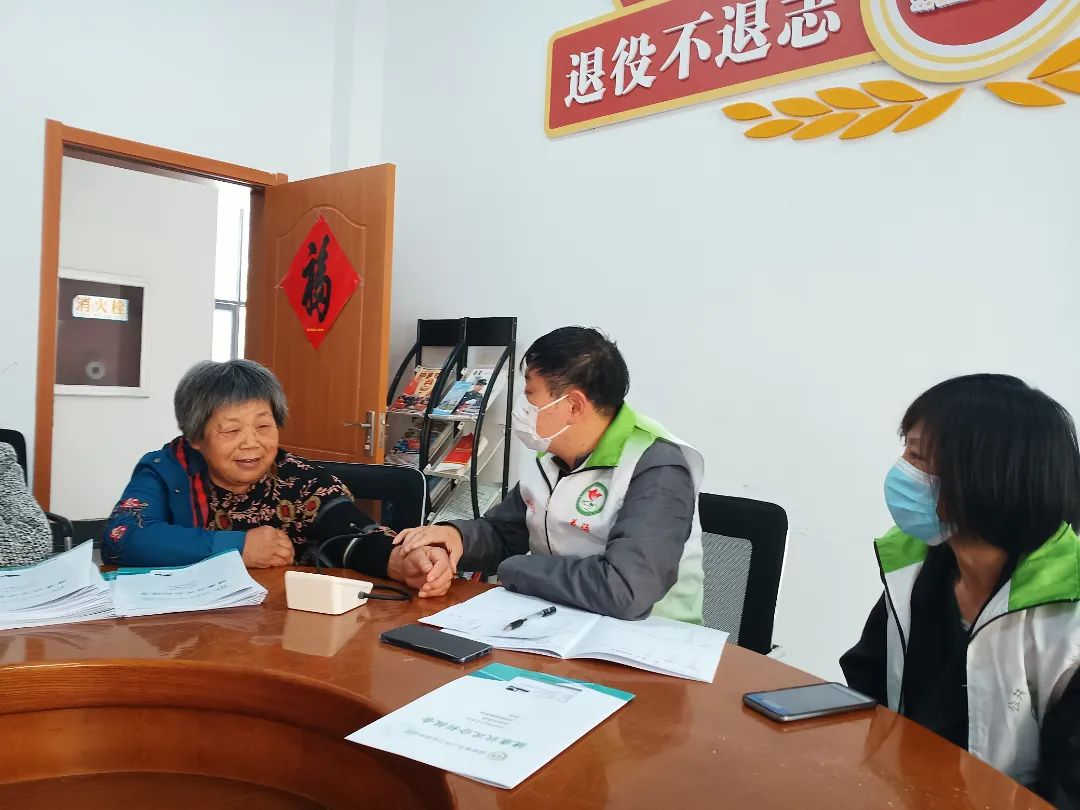 青岛西海岸滨海街道：五为”上门送服务，“家医”助力优化体检服务