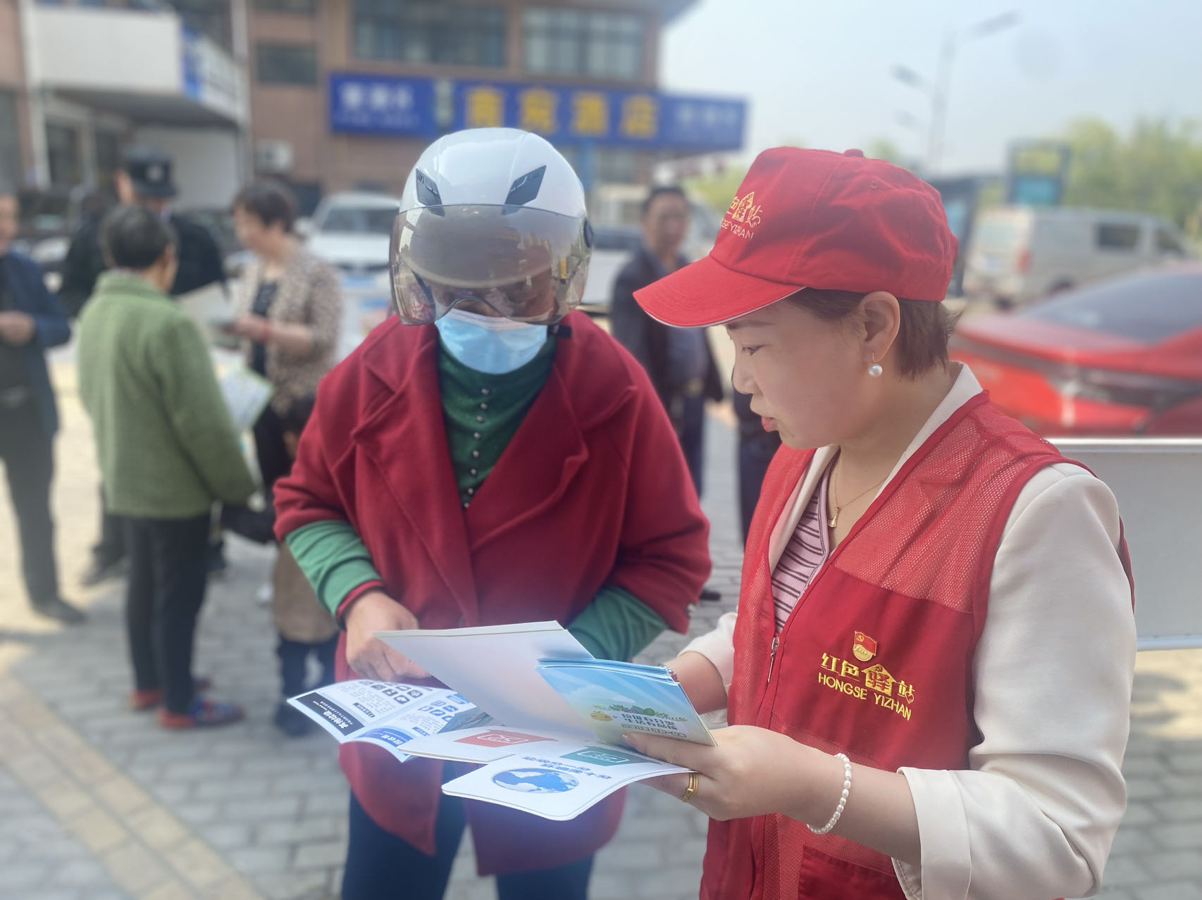 江苏盐城大丰开展“党建引领共普法 垃圾分类新时尚”主题宣传活动