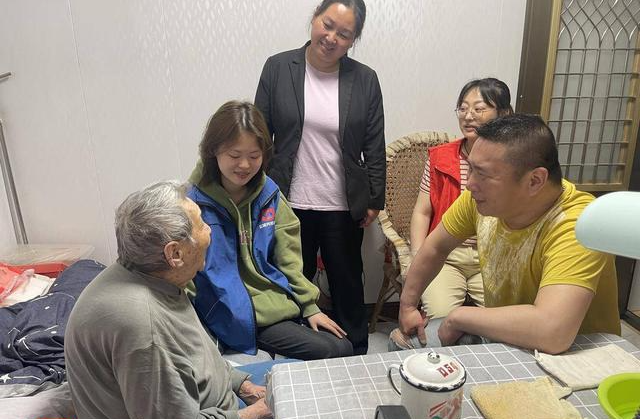 江苏盐城亭湖三元巷社区开展入党积极分子志愿服务活动