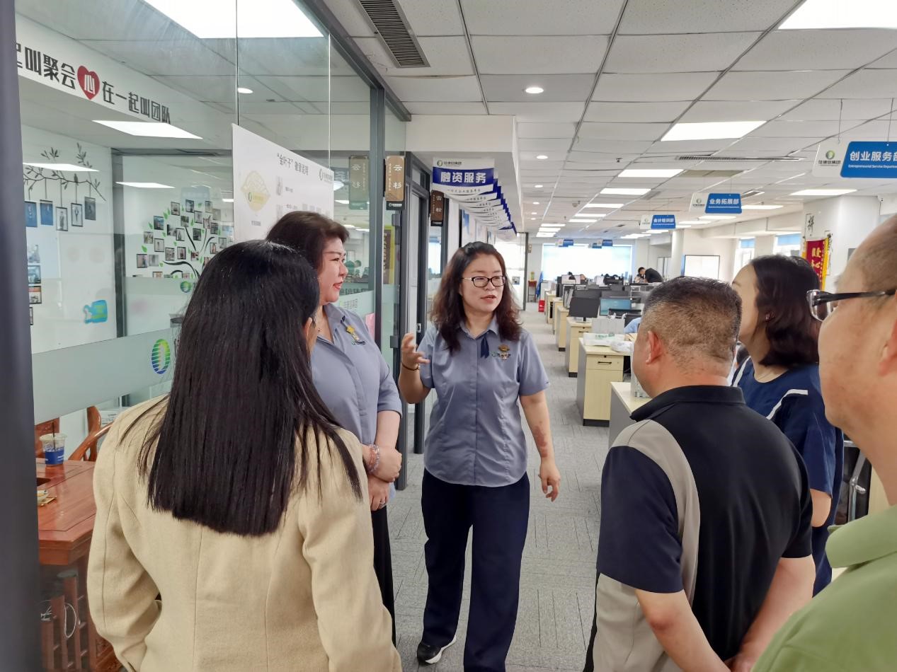 青岛市聊城商会领导莅临山东佳德信集团走访考察