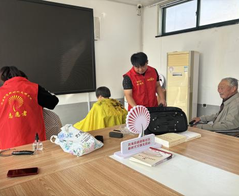 青岛西海岸新区滨海街道：志愿服务走进万家，美德美行遍地开花