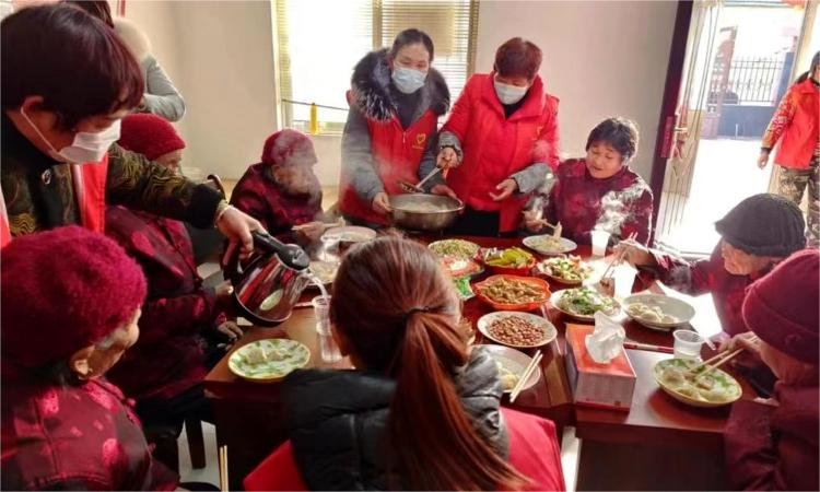 山东兰陵县 ：六年志愿路，文明花满园