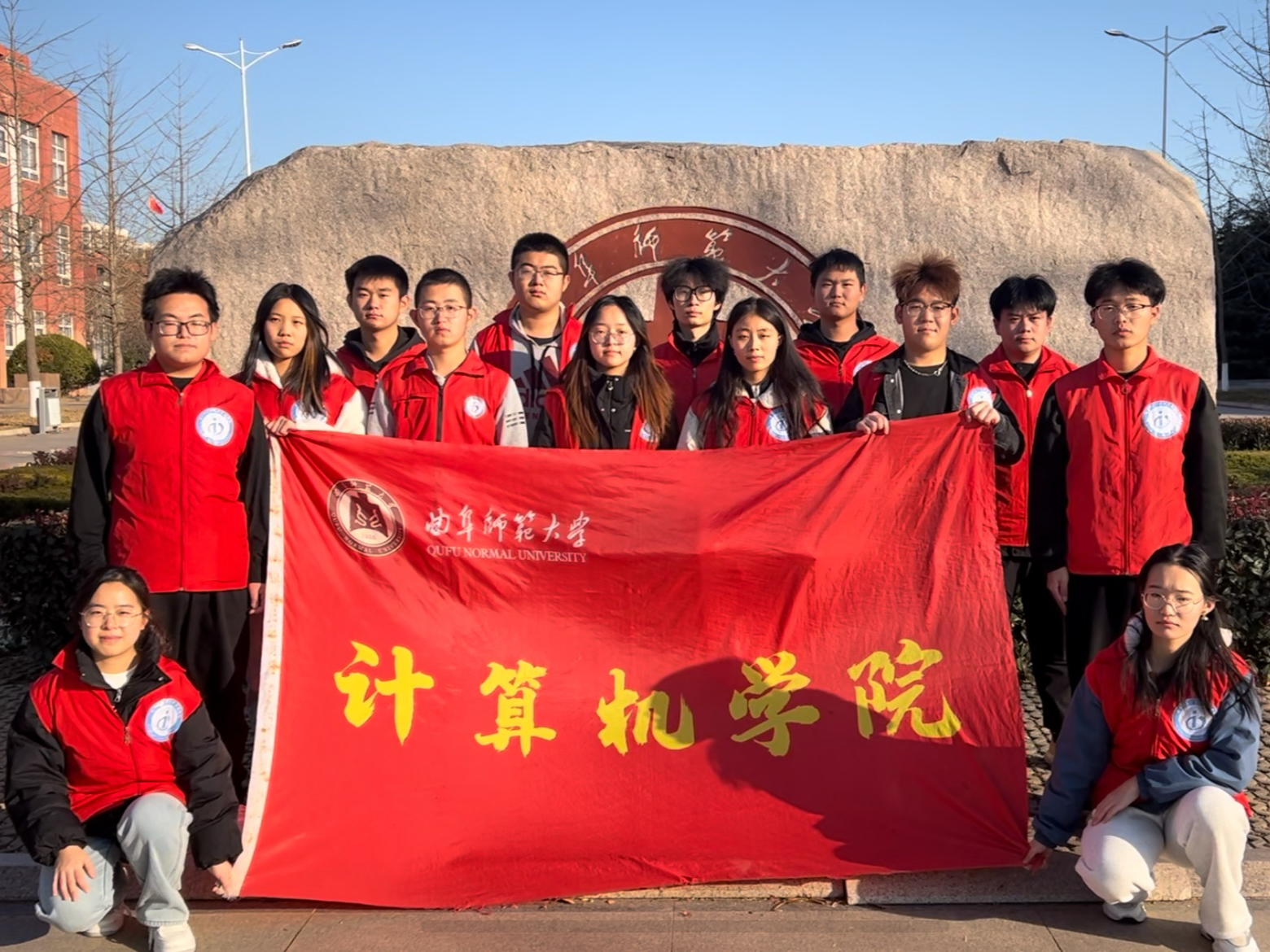 “学润乡土，嘉行筑社”