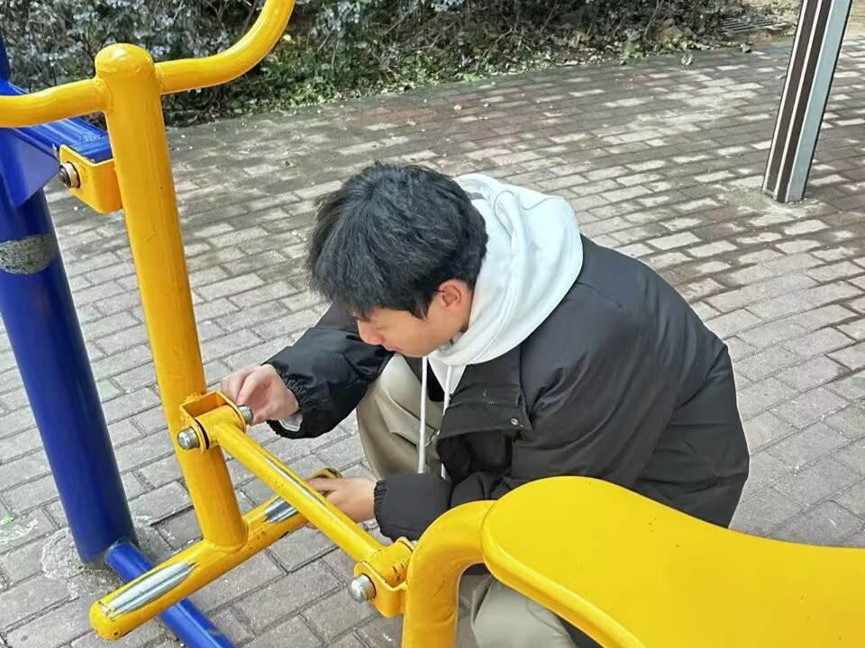 社会实践|热心护设施，社区暖人心