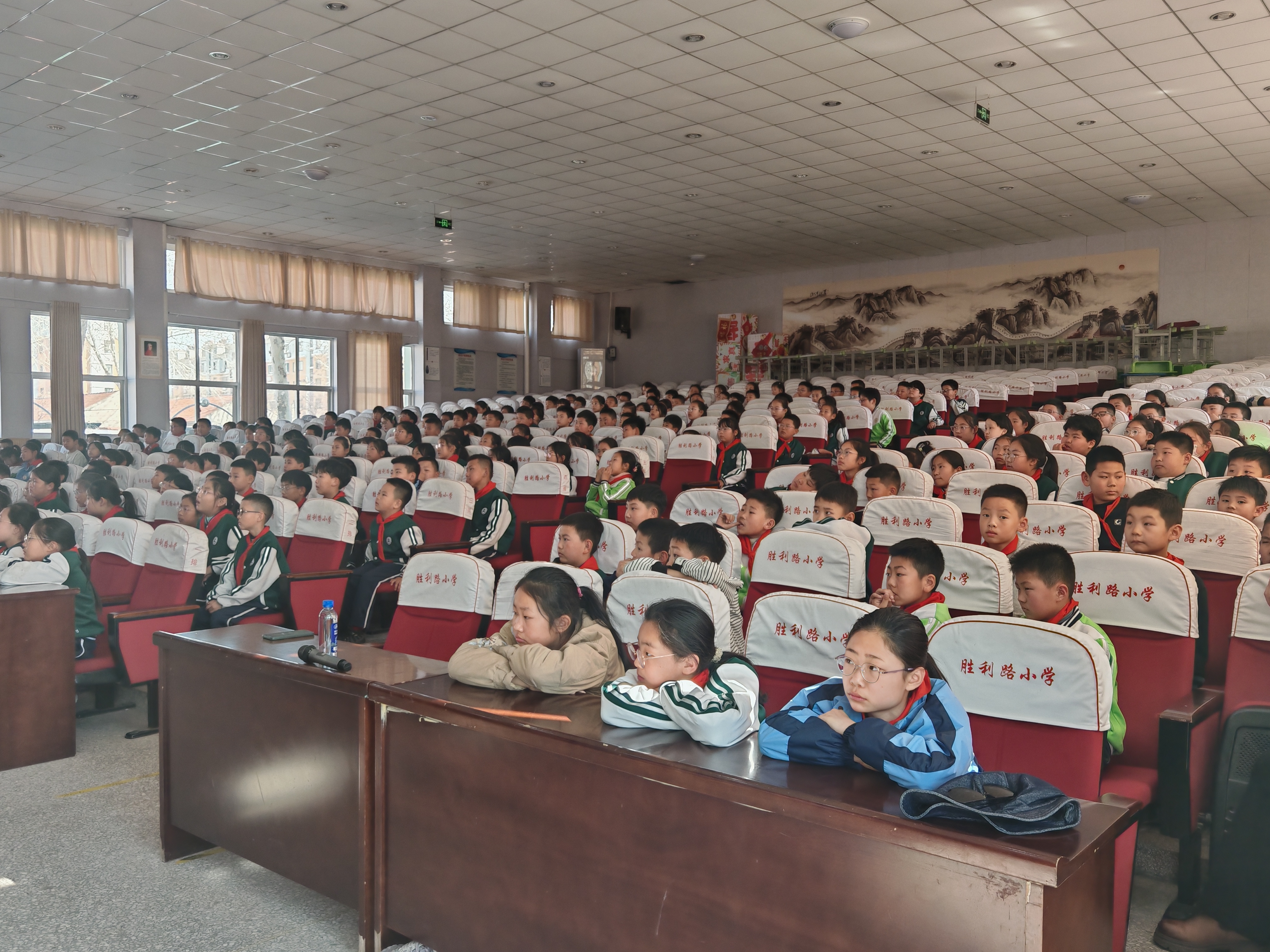 法治春雨润新苗—青岛平度法院开展春季“送法进校园”普法活动