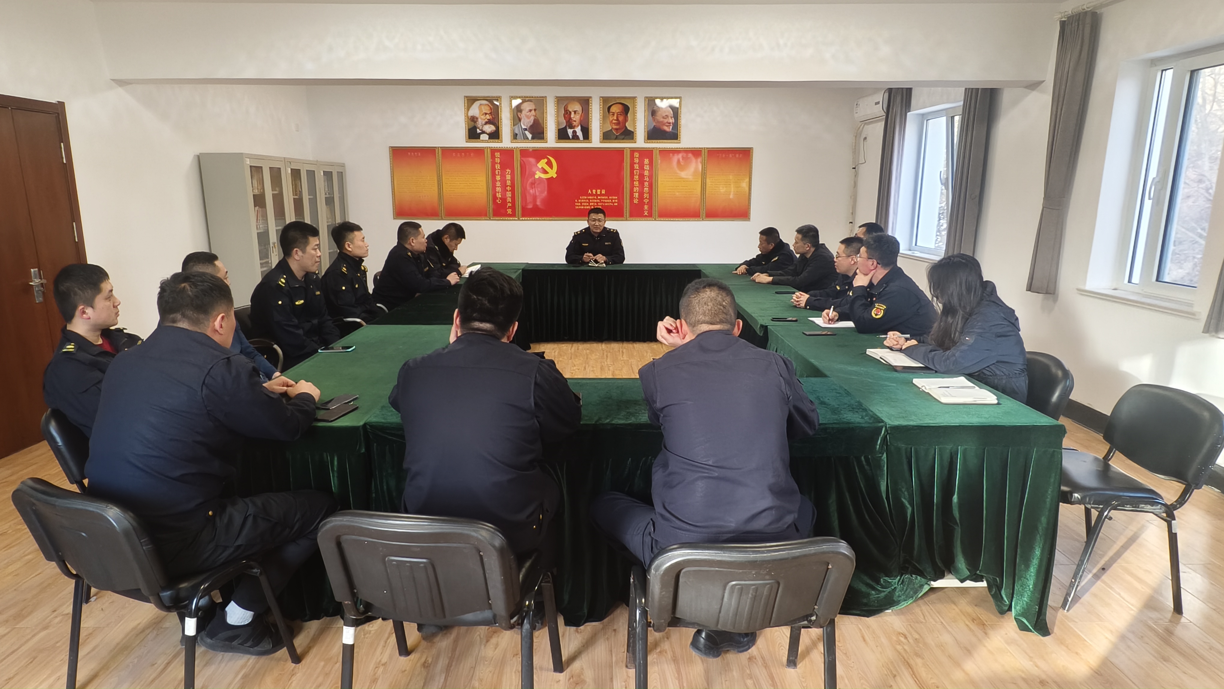 青岛市北宅街道综合行政执法中队开展“首届青岛赏花节”专项执法保障行动