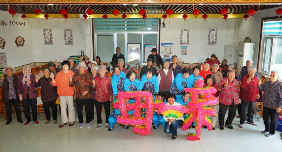 母亲节麦田瑜伽课 村民与时尚共舞