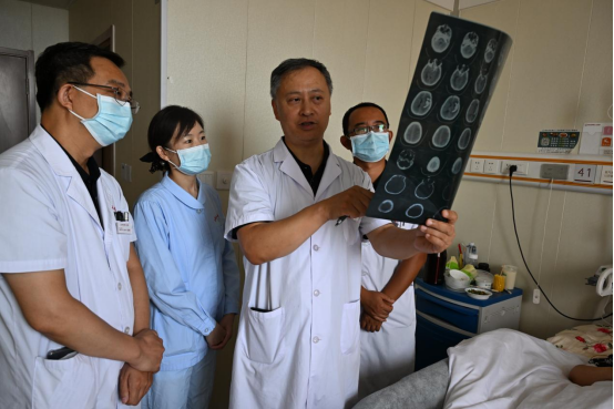 山东即墨：坚守“医”线 迎接“中国医师节”