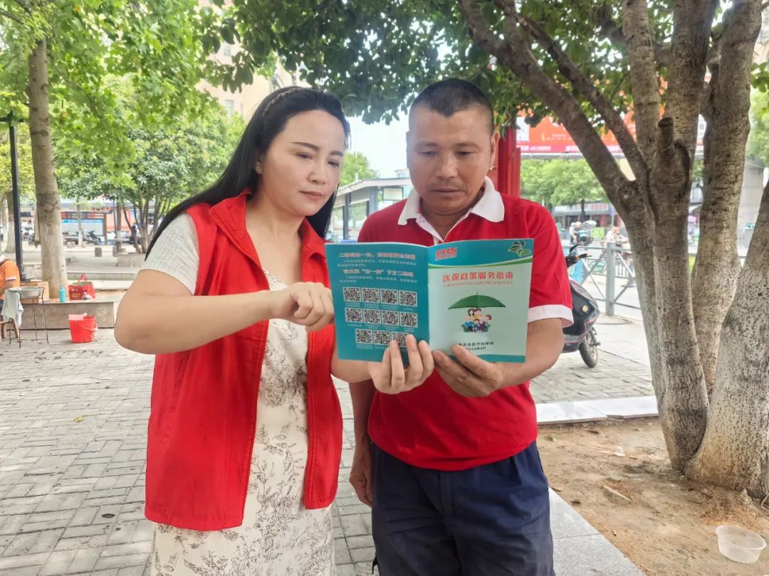 江西奉新：服务群众 暖心为民