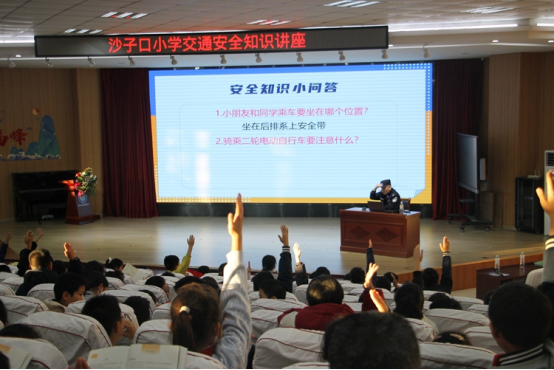 崂山公安：守护冬日平安，筑牢校园安全防护网