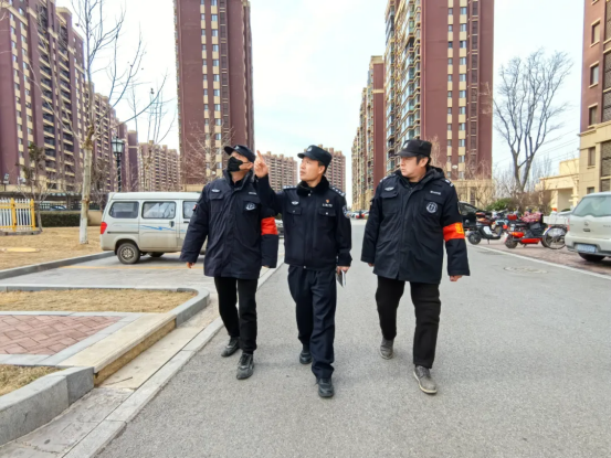 【警察故事】 一抹“警”色，四季常伴，社区民警老巨的2025年