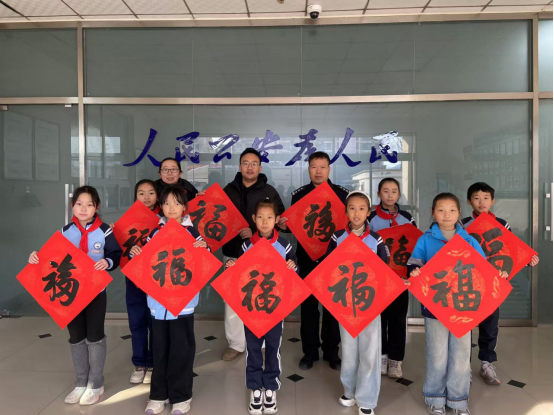 警暖童心护成长 警校同心筑平安