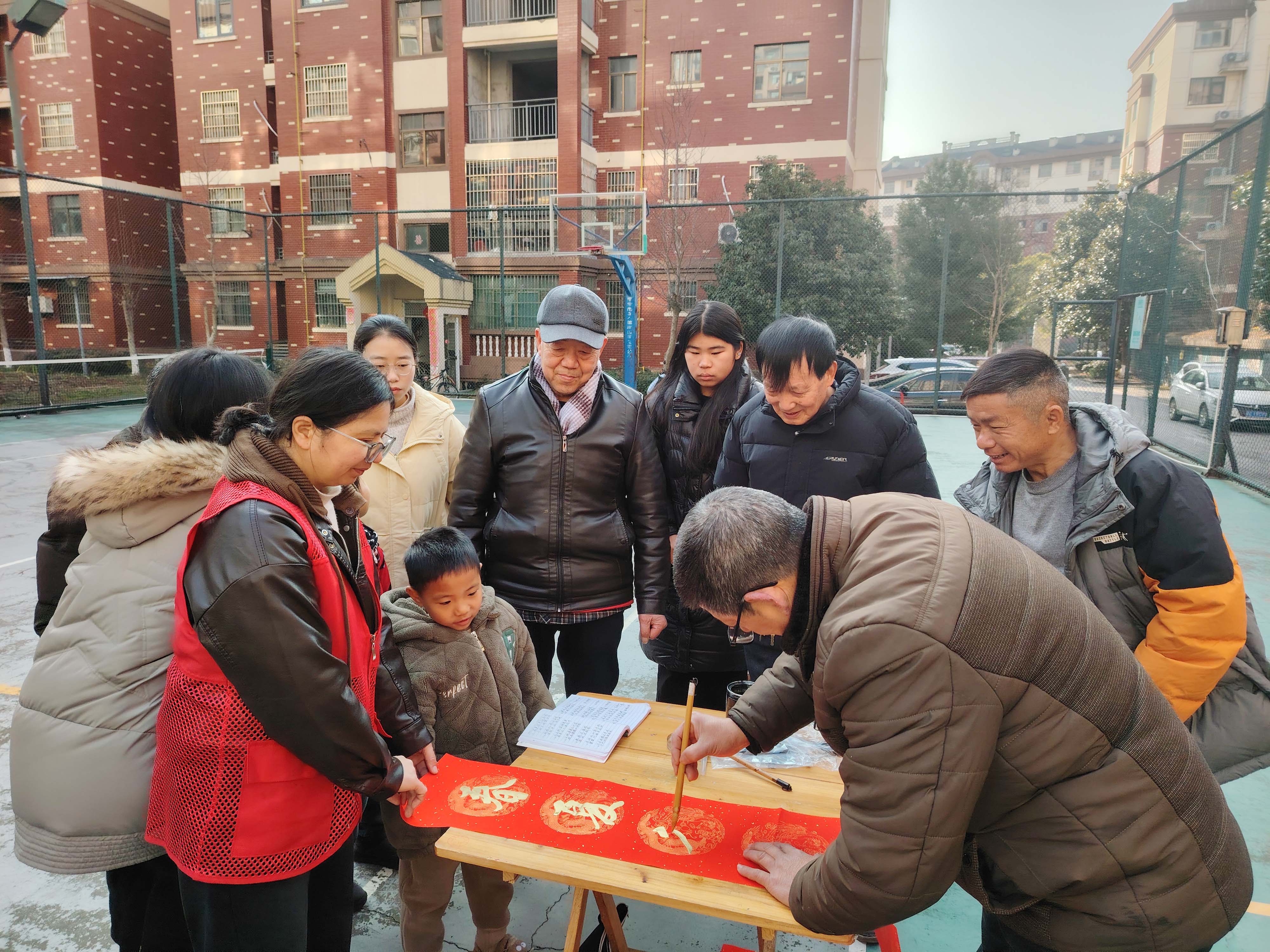 江西奉新：  翰墨飘香迎新春