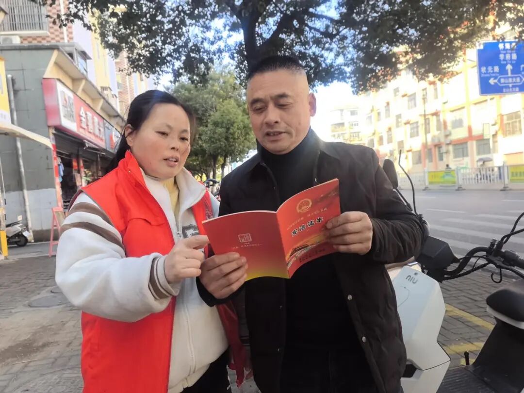 江西奉新：普法宣传活动走进社区